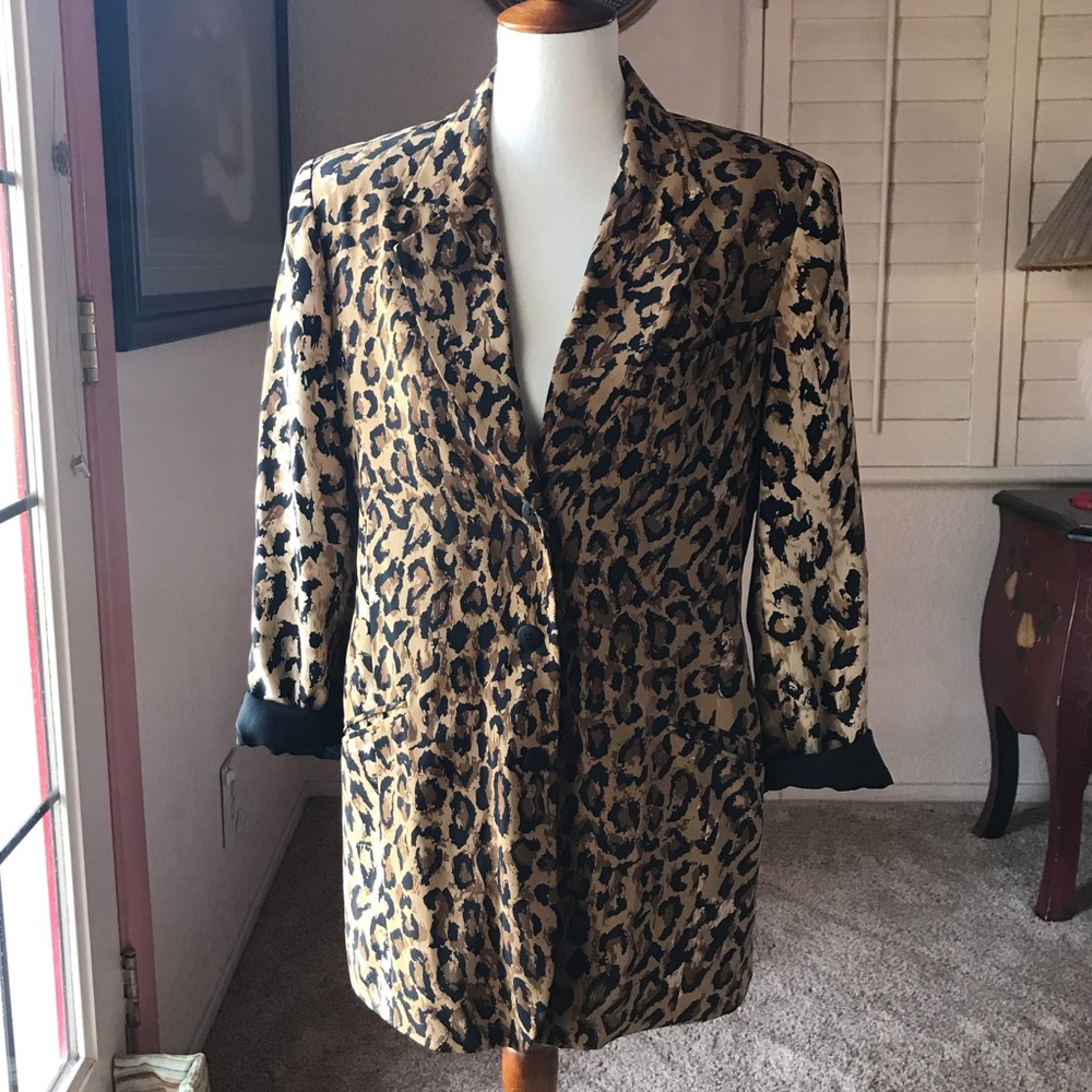 Leopard silk blazer